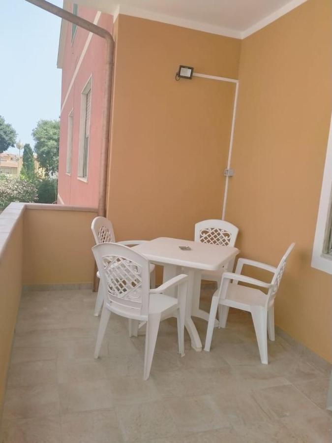 Casa Angela Apartamento Porto Torres Exterior foto
